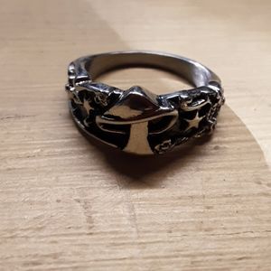Mushroom ring